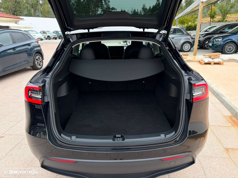 Tesla Model Y Standard - 9