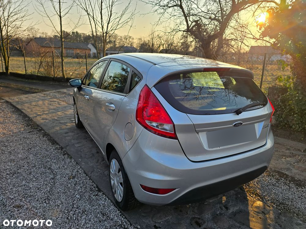 Ford Fiesta 1.25 Trend - 10