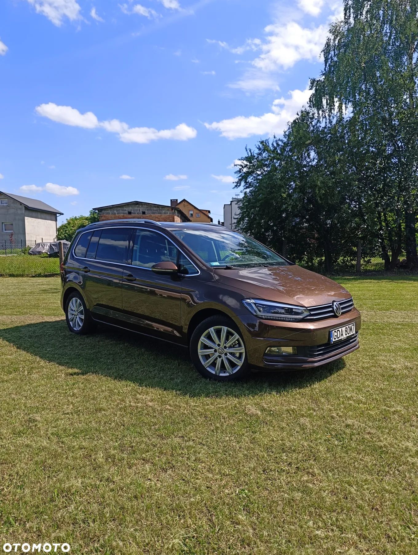 Volkswagen Touran - 1