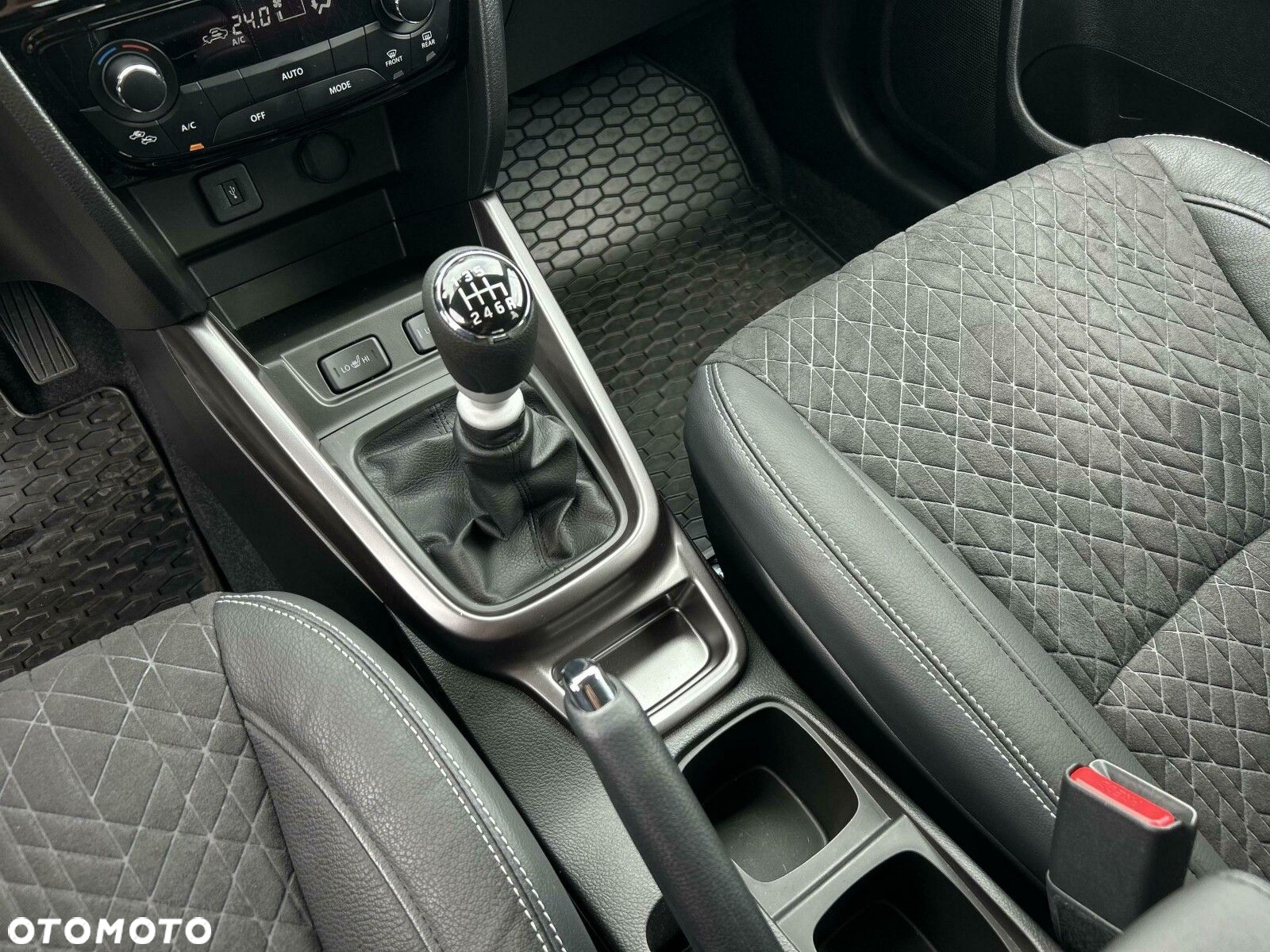 Suzuki Vitara - 16