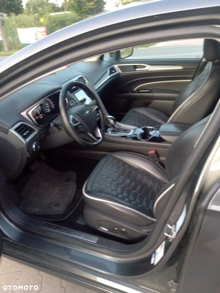 Ford Mondeo Vignale 2.0 TDCi PowerShift - 4