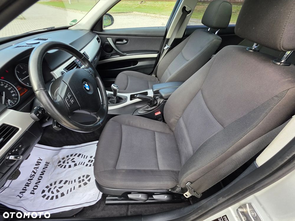 BMW Seria 3 318d DPF Edition Exclusive - 20