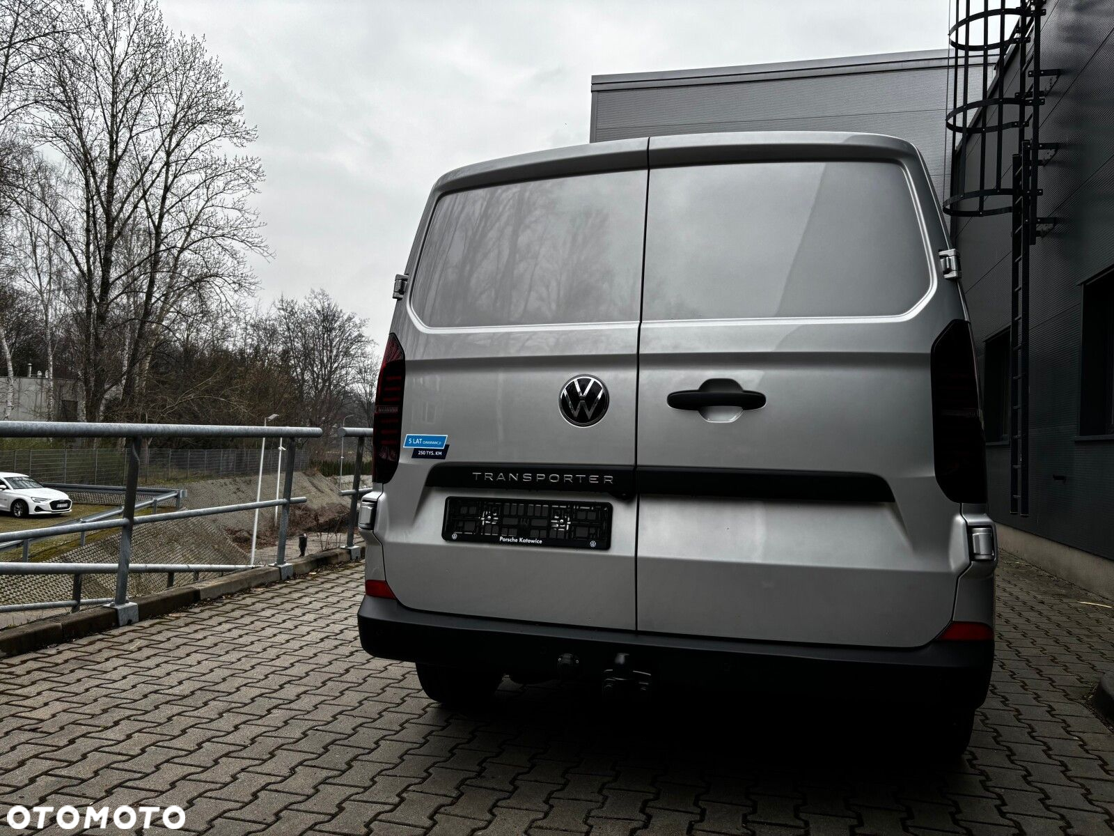 Volkswagen Transporter 2.0 TDI 150KM 6-bm L1 - 22