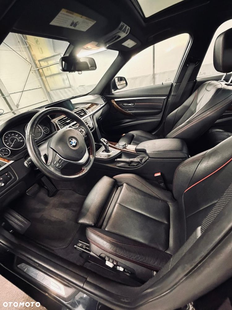 BMW Seria 3 330i xDrive Sport Line - 9