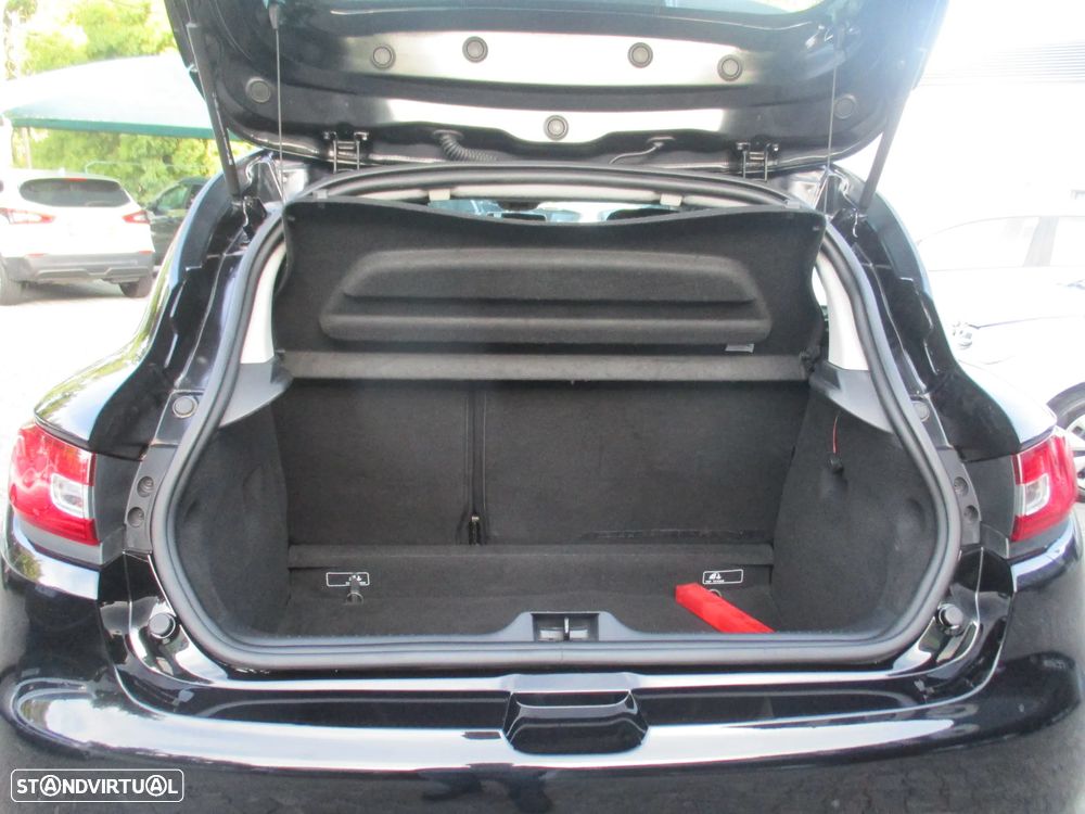 Renault Clio - 19