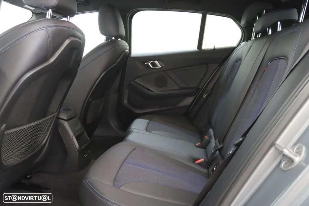 BMW 116 d Pack Desportivo M Auto - 10