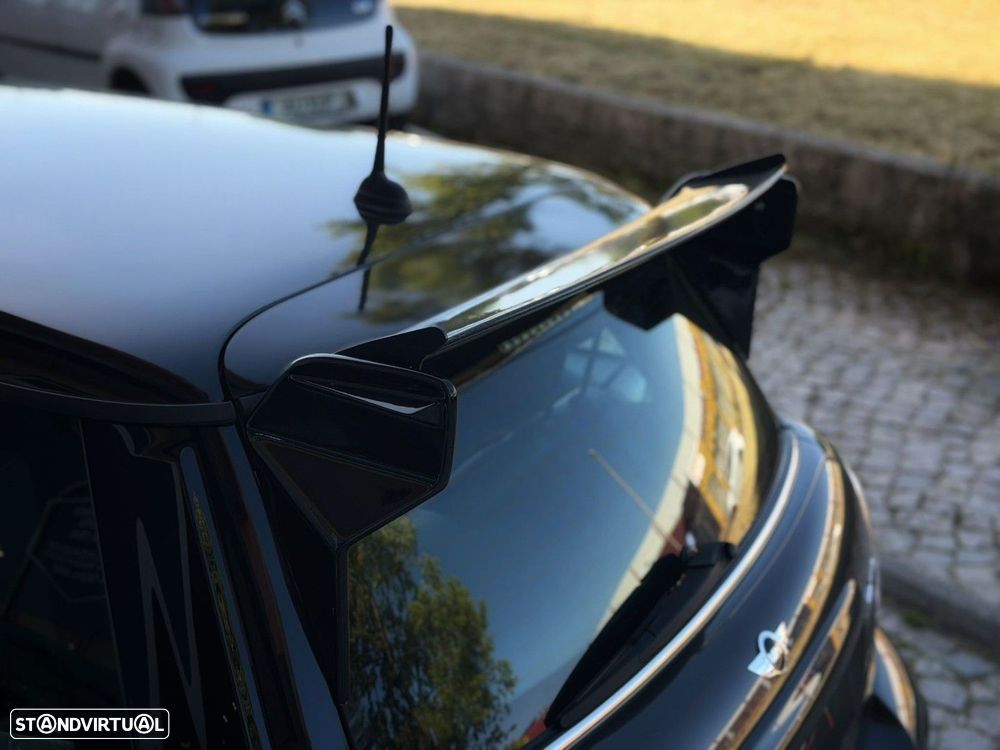 MINI 3 Portas John Cooper Works - 19