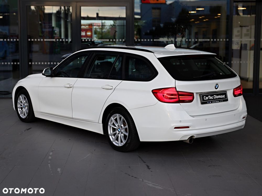 BMW Seria 3 318i - 6