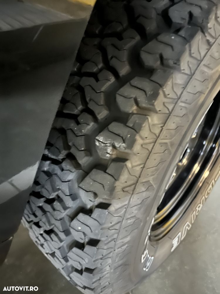 Jeep Grand Cherokee - 19
