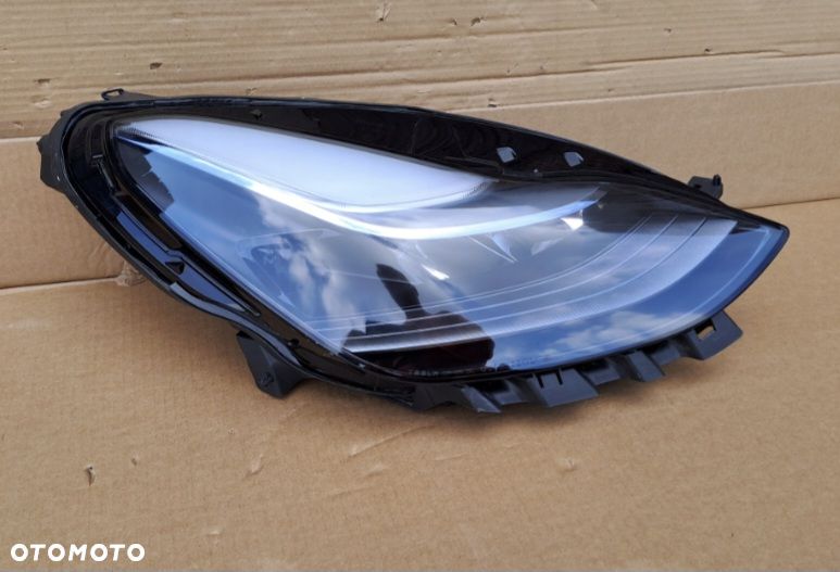 TESLA MODEL 3 LIFT PRAWA LAMPA PRAWY PRZÓD LED 1514953-10-E - 3