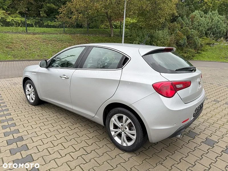 Alfa Romeo Giulietta 2.0 JTDM 16V Turismo - 6