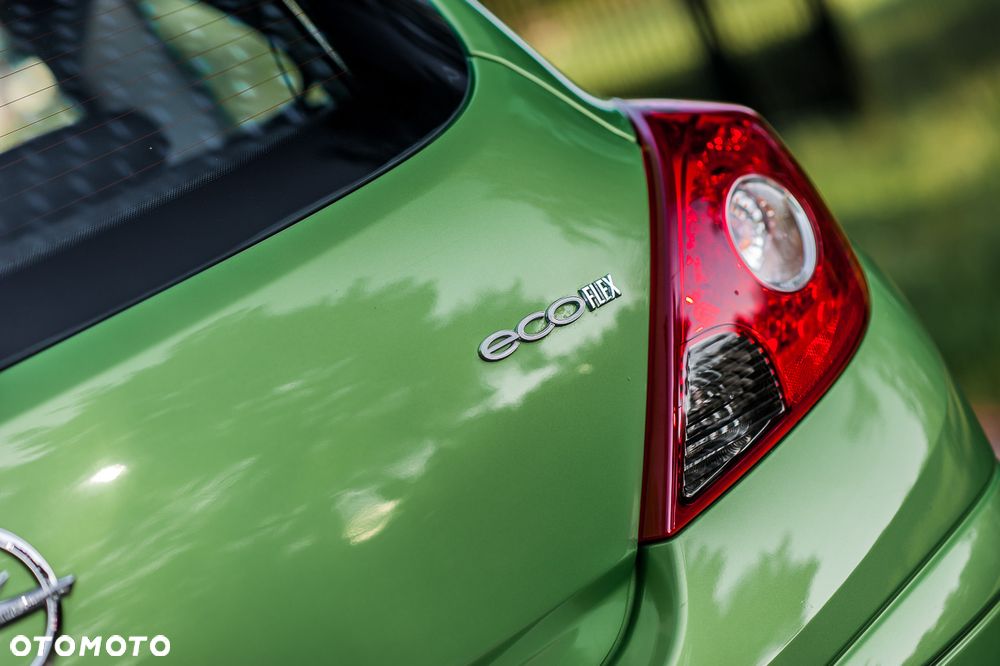 Opel Corsa 1.2 16V (ecoFLEX) Color Edition - 7