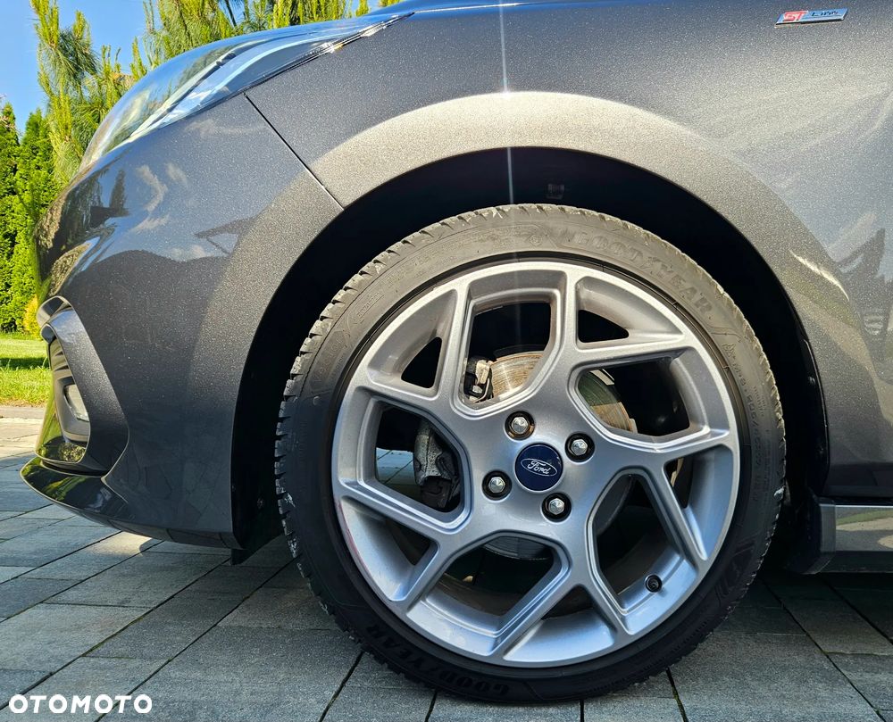 Ford Fiesta 1.0 EcoBoost S&S ST-LINE - 10