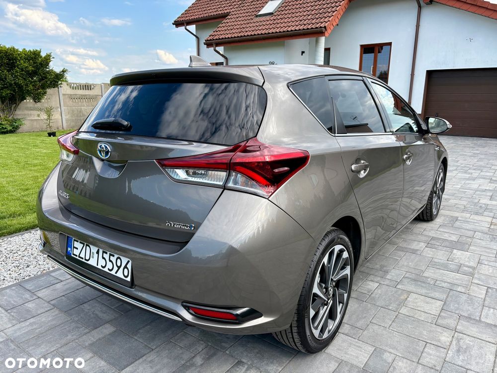 Toyota Auris - 11