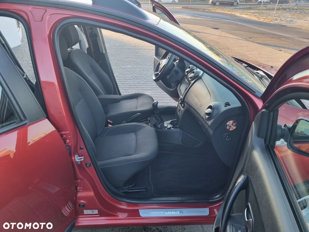 Dacia Logan SCe 75 Essential - 9