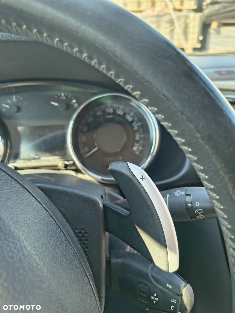 Peugeot 3008 2.0 HDi Active - 28