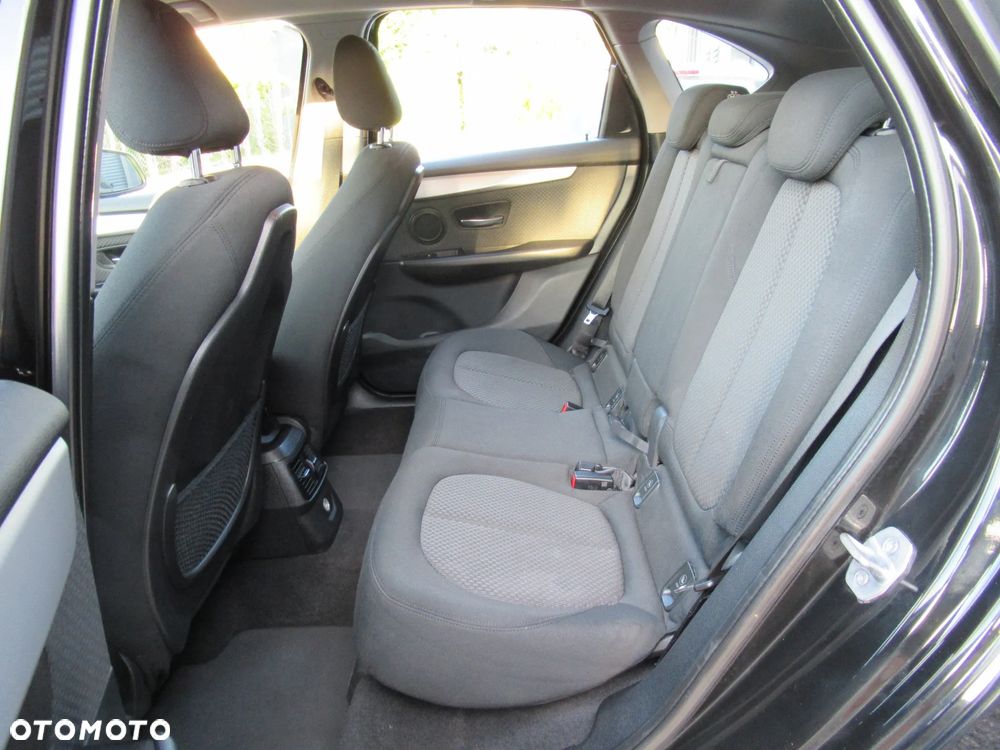 BMW Seria 2 218i - 15