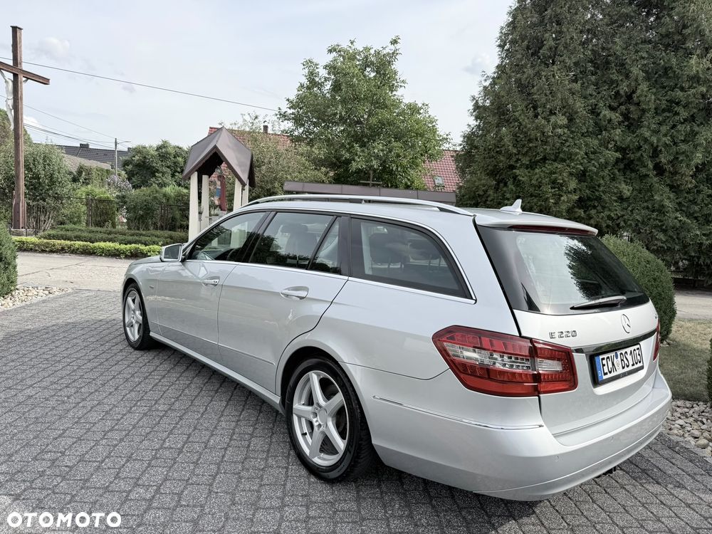 Mercedes-Benz Klasa E - 9