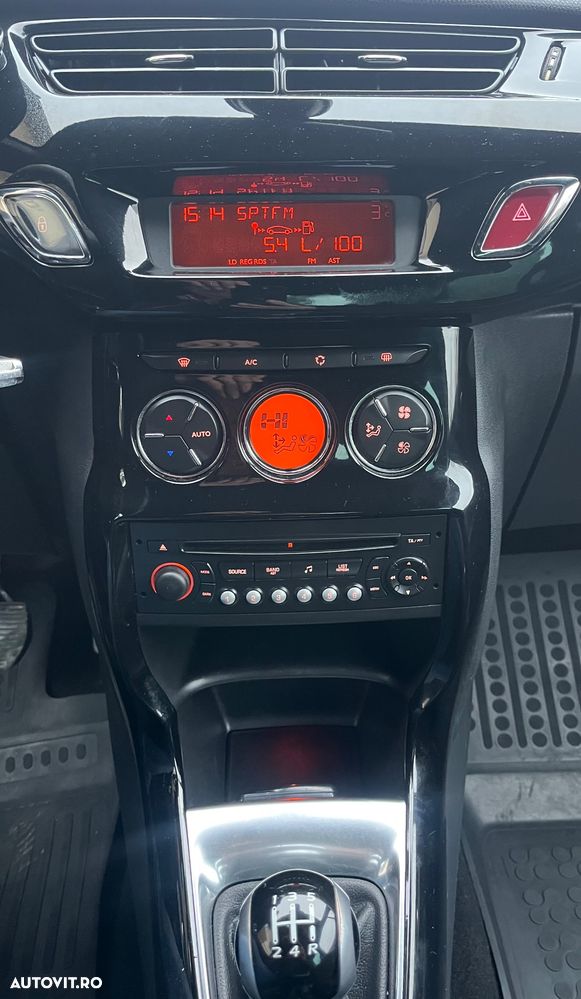 Citroën DS3 1.6 e-HDi Airdream BVM So Chic - 15