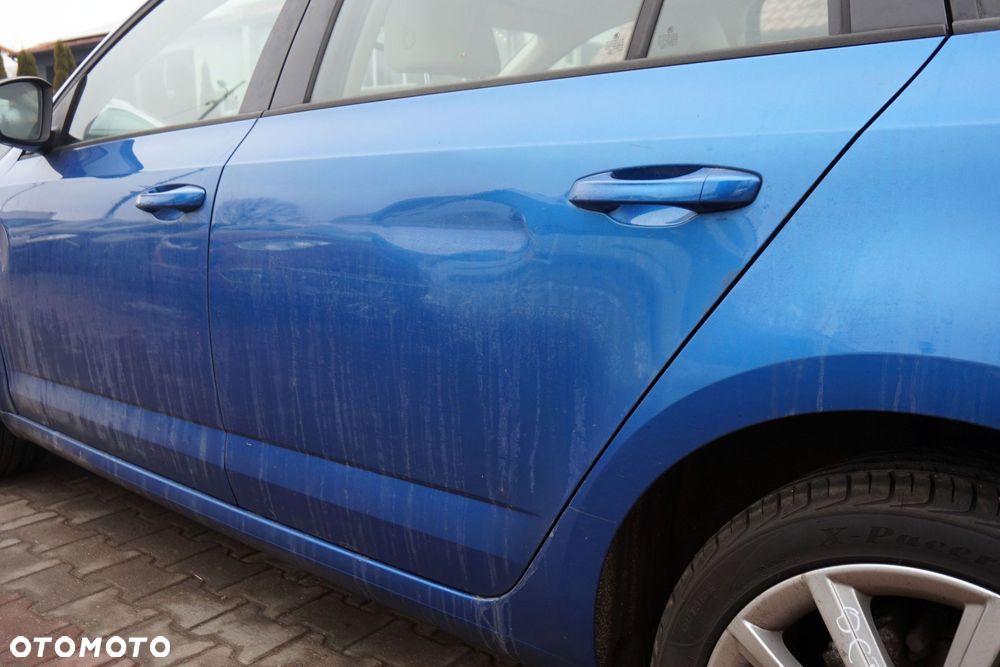 DRZWI TYLNE LEWE OCTAVIA III 5E5 KOMBI LF5W  NIEBIESKI SKODA 2012-2016 - 4