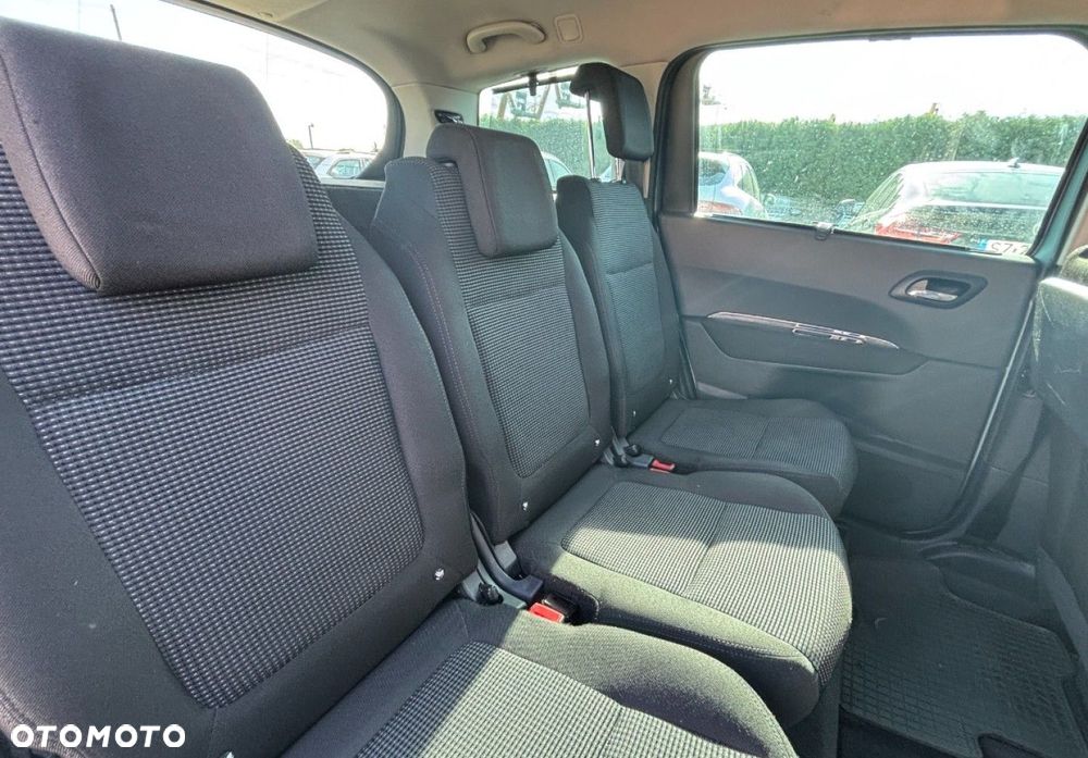 Peugeot 5008 - 13
