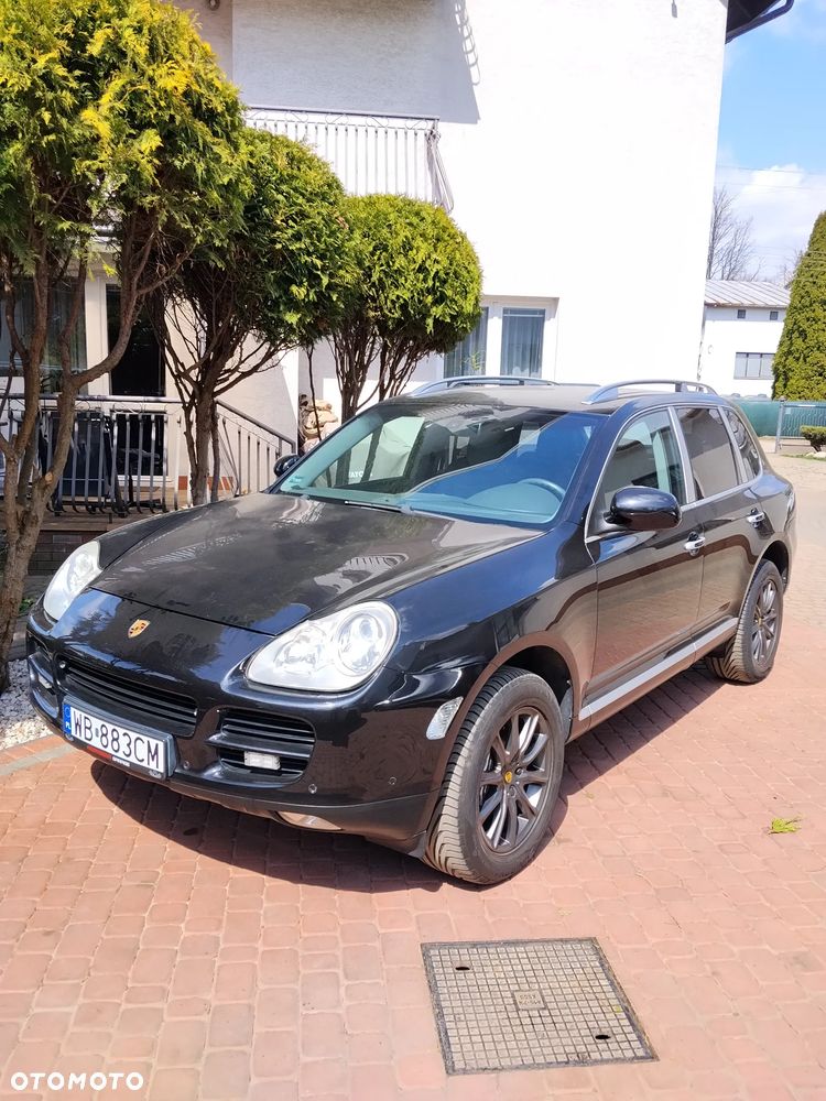 Porsche Cayenne - 2