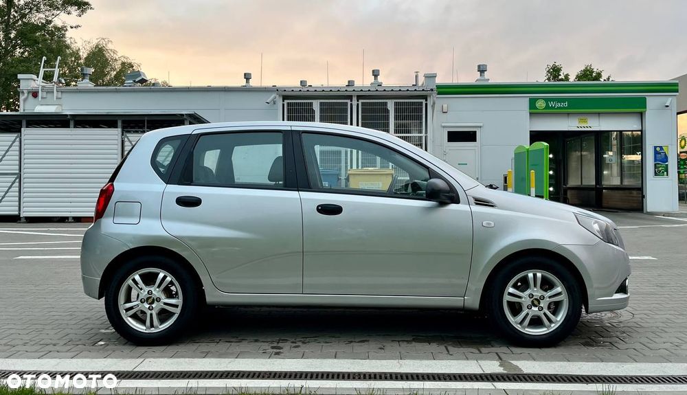 Chevrolet Aveo 1.2 16V LS - 2