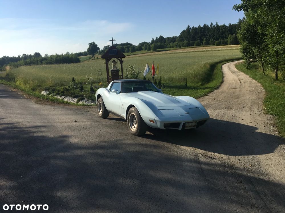 Chevrolet Corvette - 1