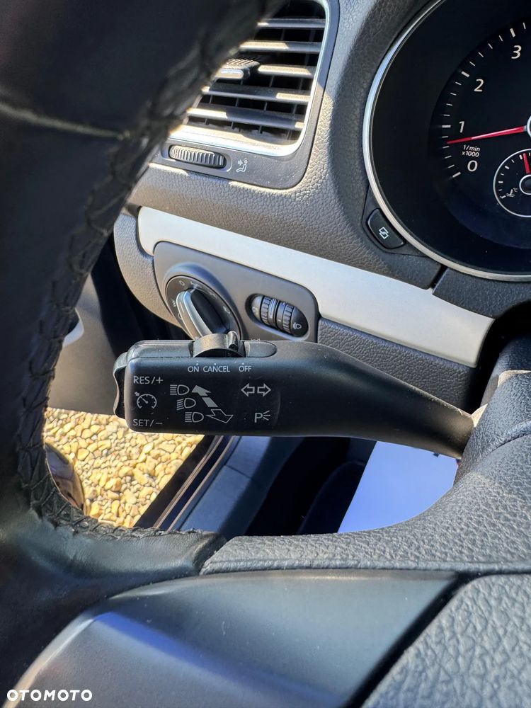 Volkswagen Golf - 9