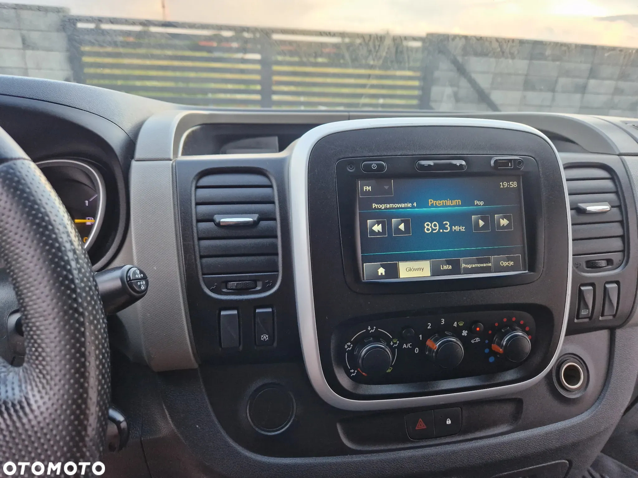 Renault Trafic - 15