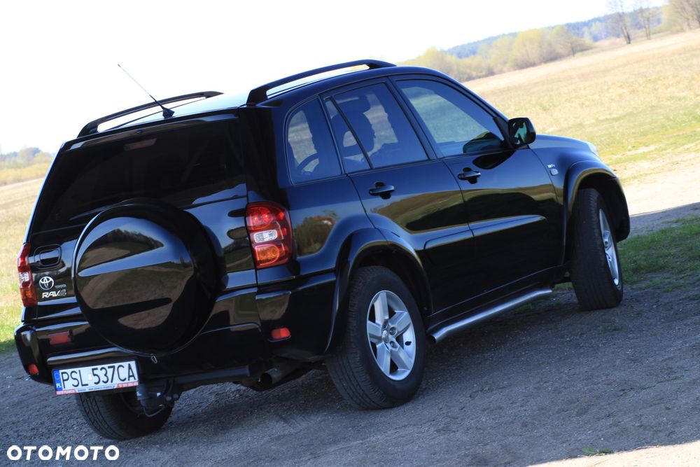 Toyota RAV4 2.0 D-4D 4x4 - 4