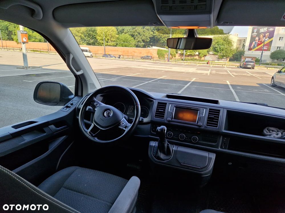Volkswagen Multivan - 8