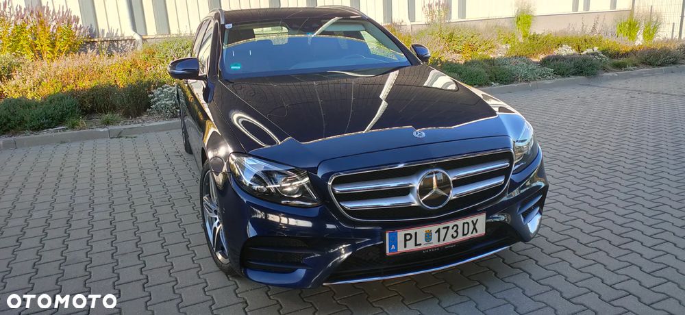 Mercedes-Benz Klasa E 220 d 4Matic 9G-TRONIC AMG Line - 2