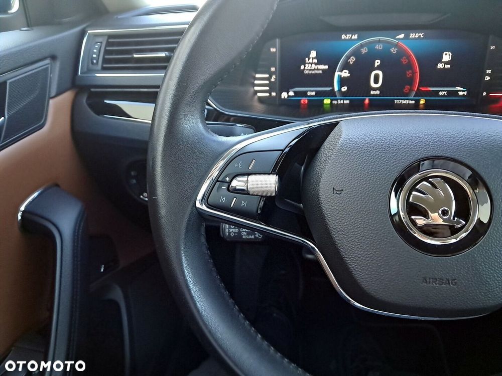 Skoda Superb 2.0 TDI SCR 4x4 L&K DSG - 17