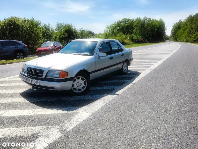 Mercedes-Benz Klasa C 180 Esprit - 4