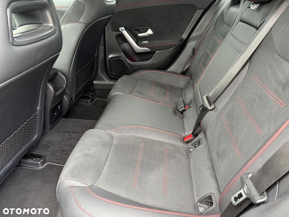 Mercedes-Benz CLA - 11