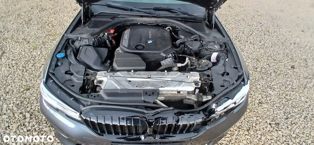 BMW Seria 3 318d Sport Line - 21