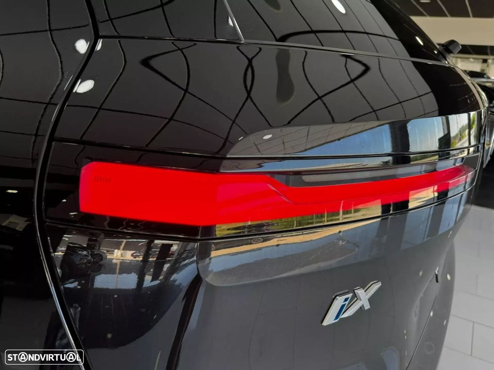 BMW ix xDrive 40 Pack Desportivo - 30