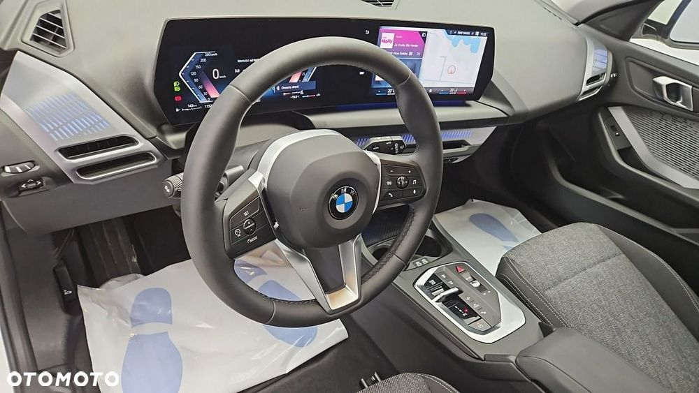 BMW Seria 1 120 mHEV - 10