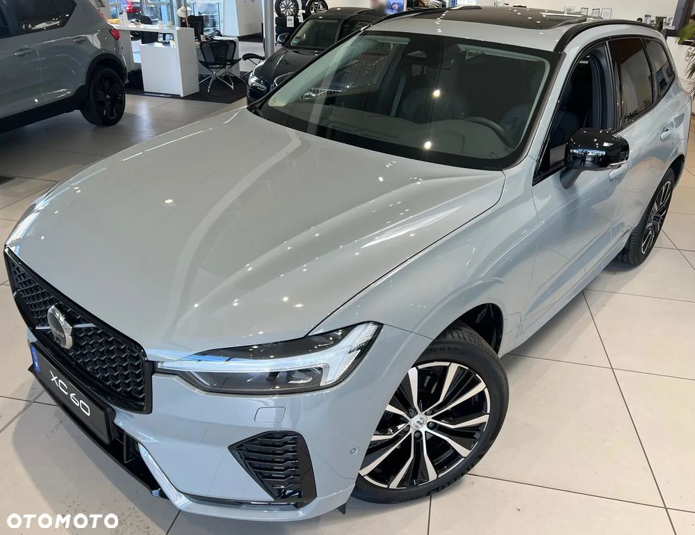 Volvo XC 60 B5 B AWD Plus Black Edition - 5