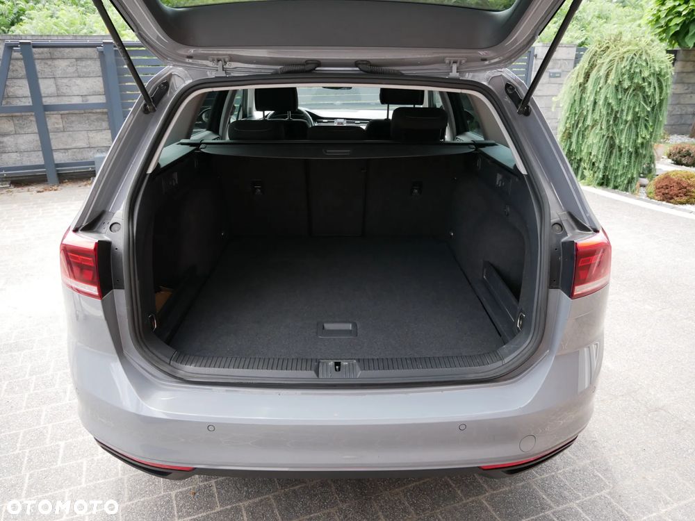 Volkswagen Passat 2.0 TDI EVO Business DSG - 32