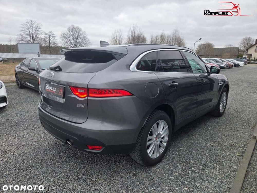 Jaguar F-Pace - 5