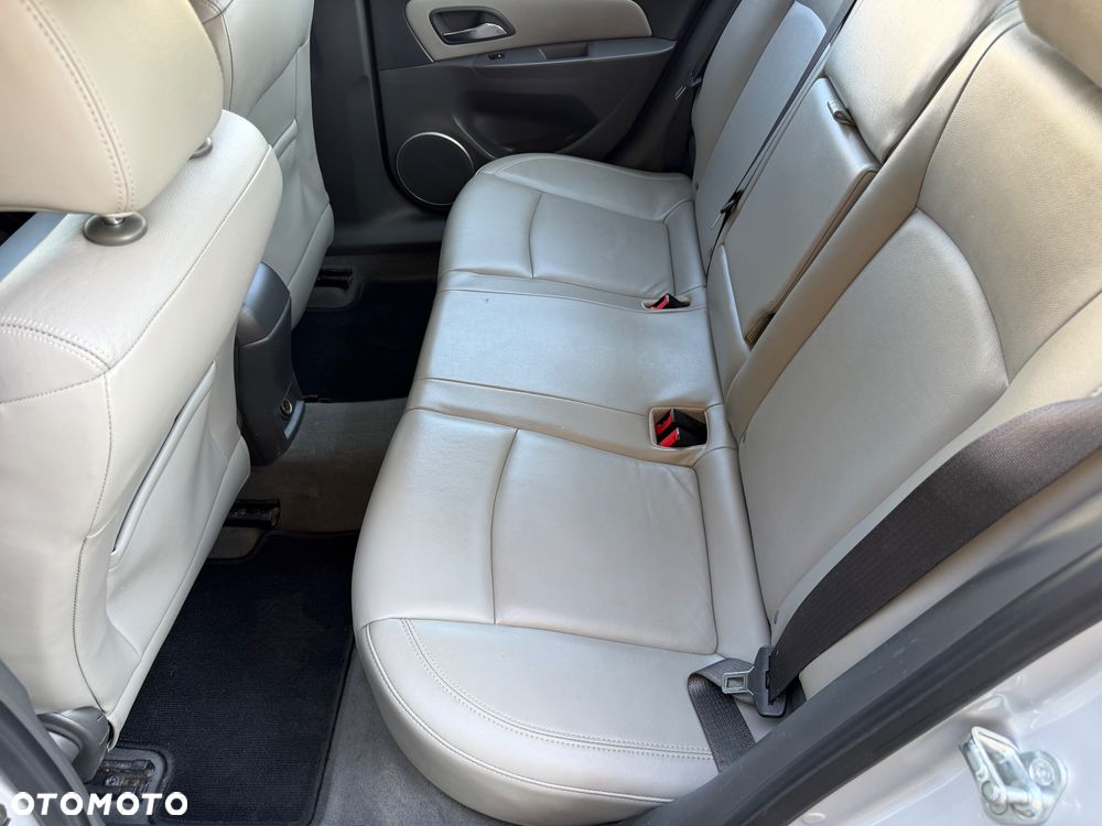 Chevrolet Cruze 1.8 LT+ - 20