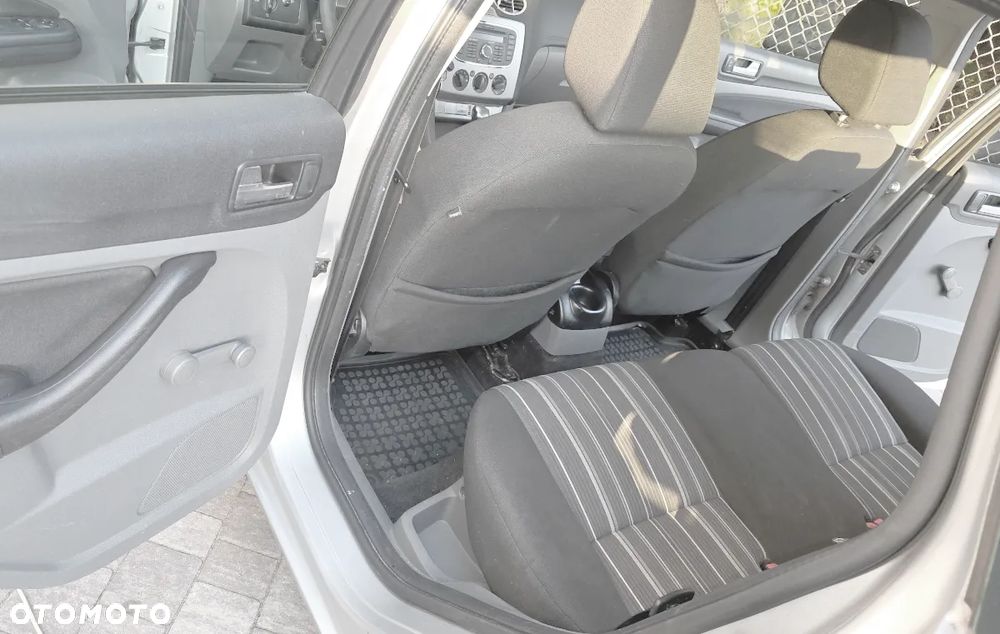 Ford Focus - 13