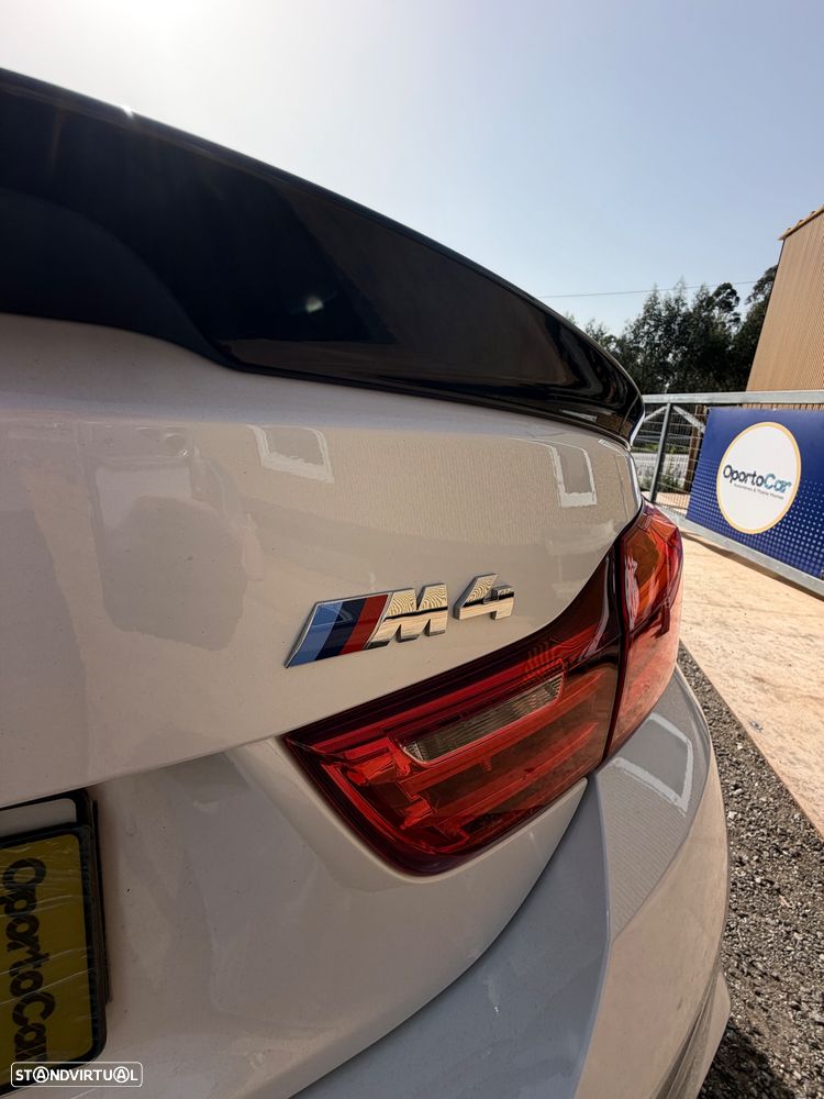BMW M4 Auto - 25