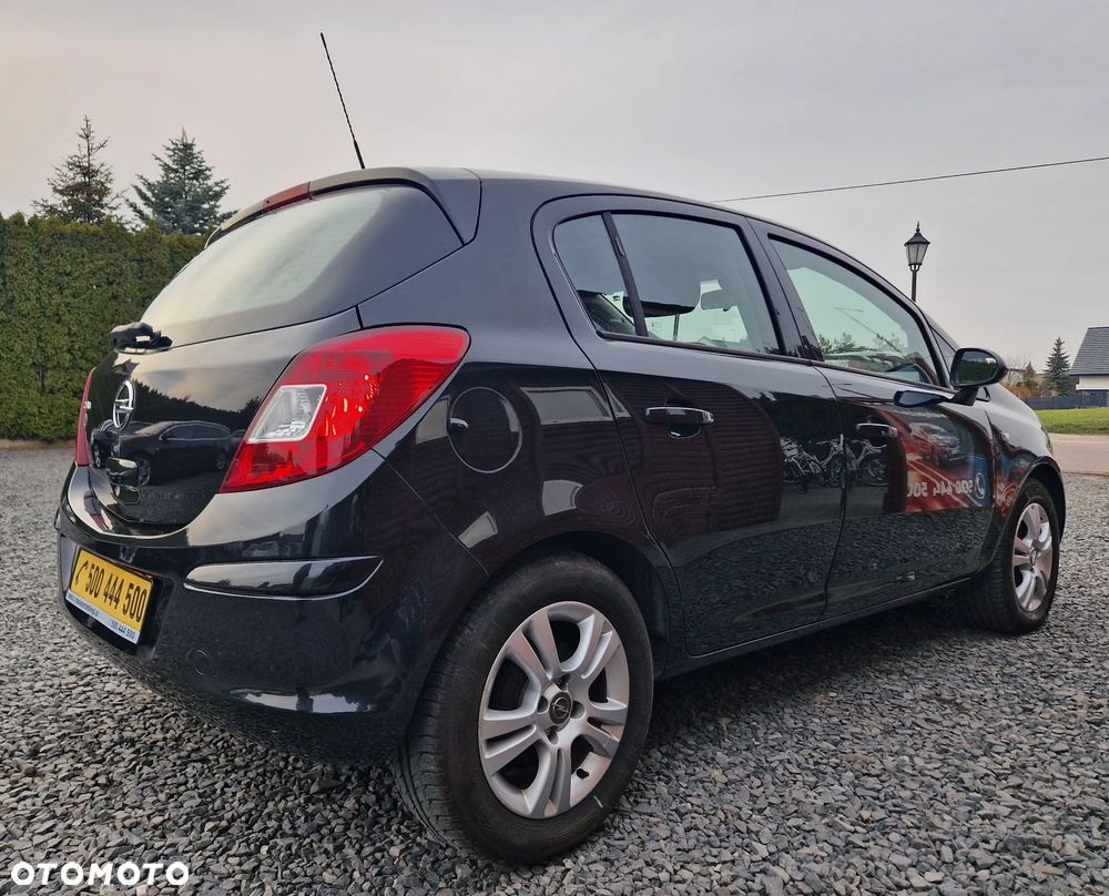 Opel Corsa 1.2 16V Cosmo - 8