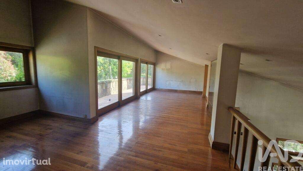 Casa / Villa T4 em Azurém de 759,00 m2 - Grande imagem: 2/16