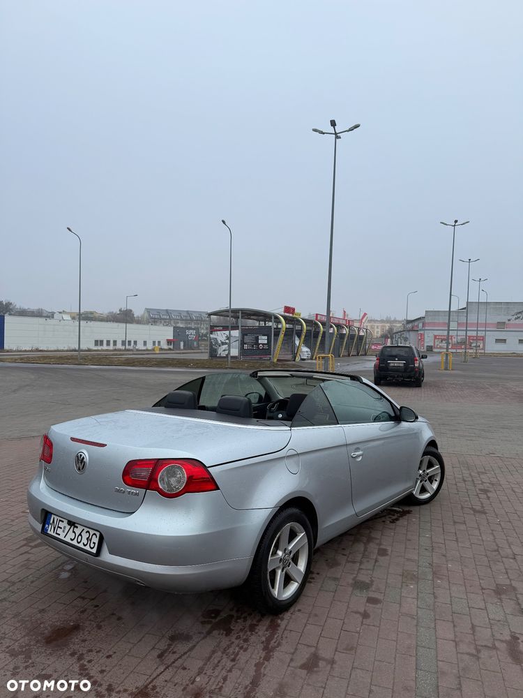 Volkswagen Eos - 8