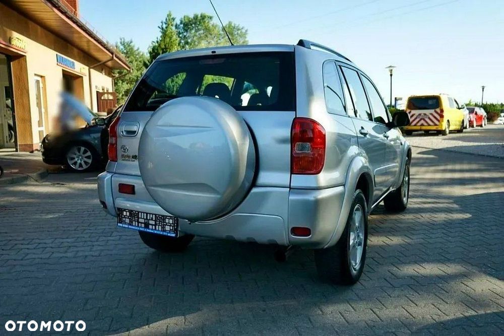 Toyota RAV4 2.0 D-4D 4x4 - 6
