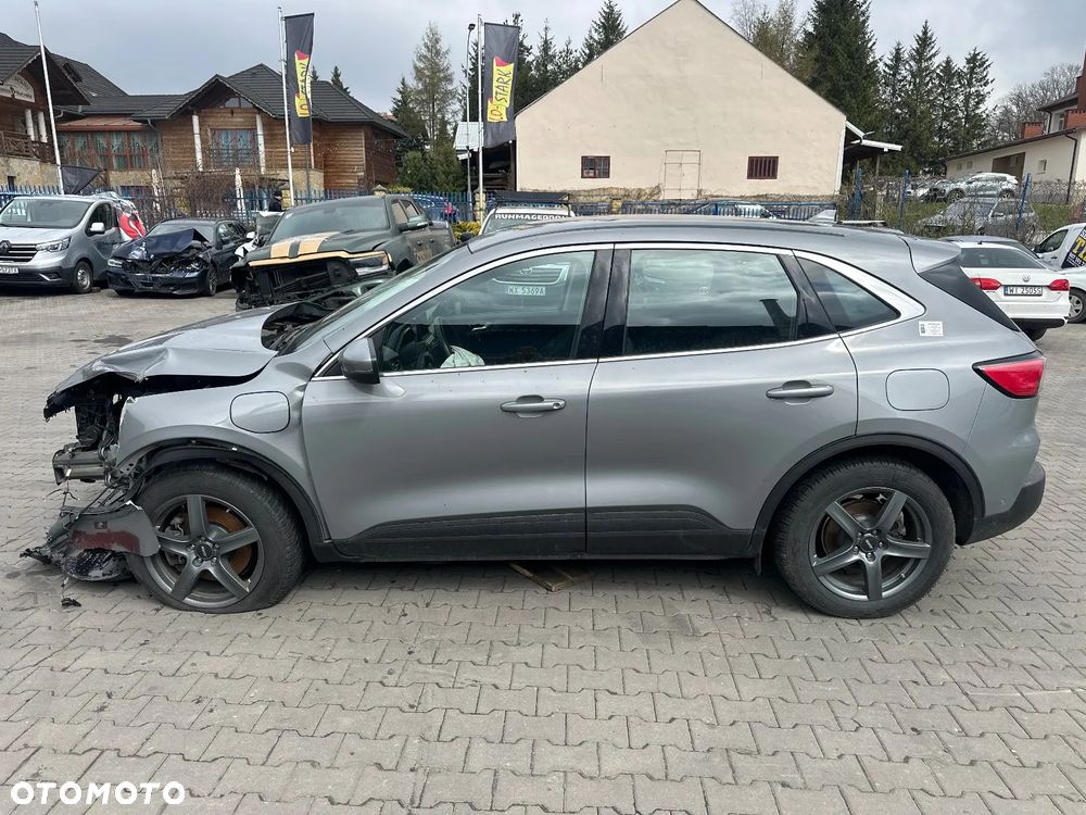 Ford Kuga - 8
